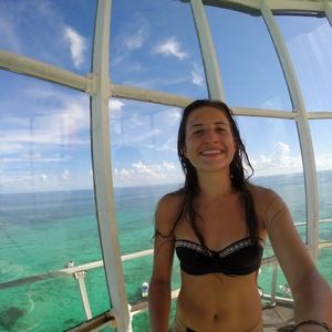 Meet your Posher, Elyse